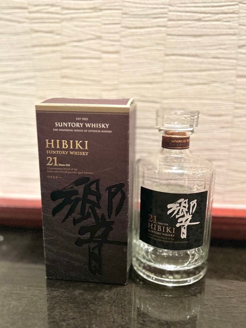 早い者勝ち✨ 響21年ウイスキー 空瓶 箱付き 未洗浄