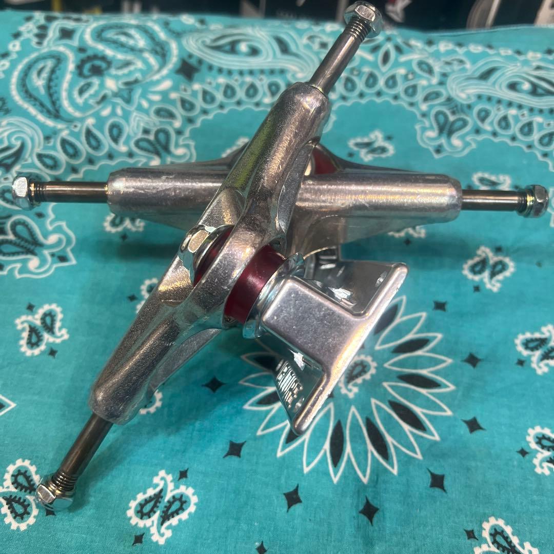 Ventureベンチャースケートボード トラック シルバー5.0L