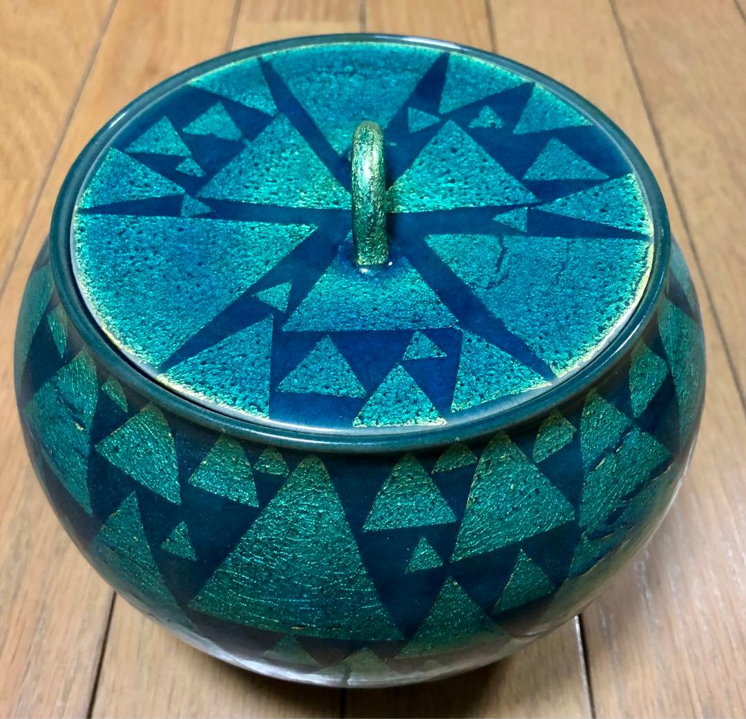 佐賀県を代表する陶芸家　小野珀子　青緑色の釉裏金彩　水指 木箱付き