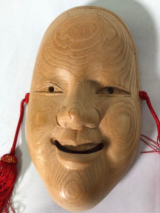 272❣️ 木彫　能面　女