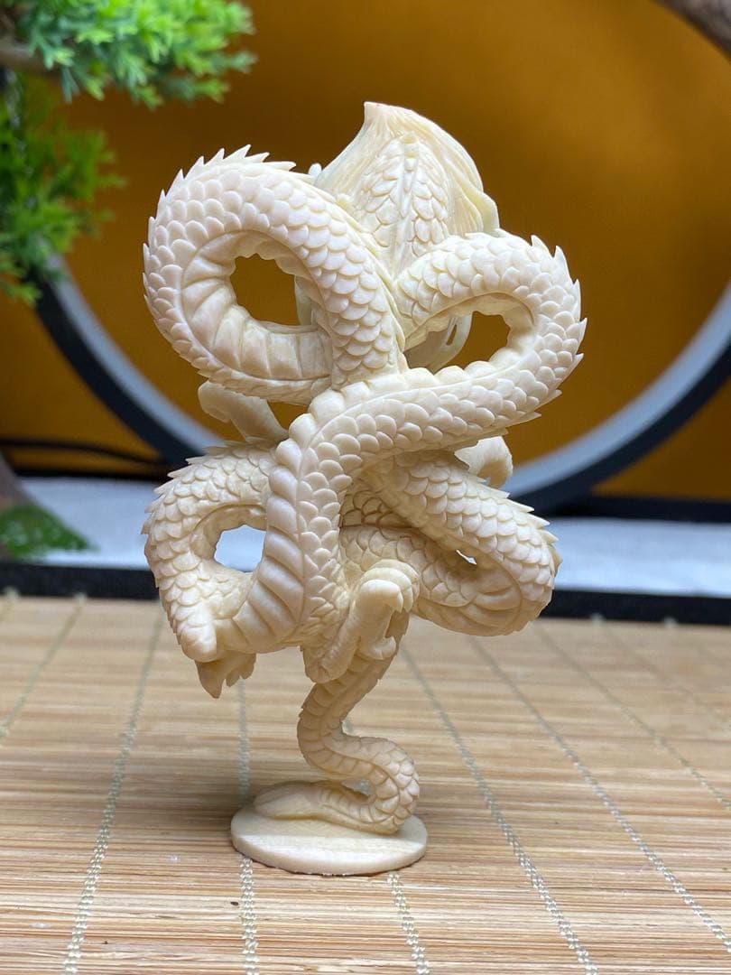 天然マンモス牙美しい手作り彫刻　至尊神龍　置物