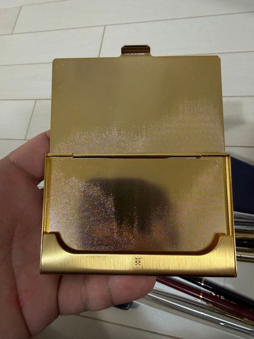 ジバンシー、Burberry、クロス、イヴ・サンローラン名刺ケース、ボールペン