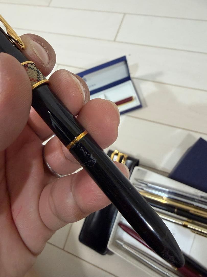 ジバンシー、Burberry、クロス、イヴ・サンローラン名刺ケース、ボールペン