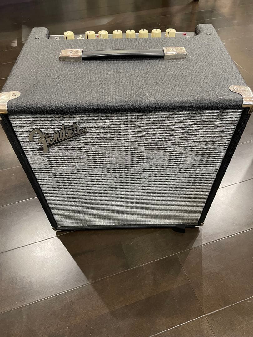 Fender RUMBLE 40 V3 ベースアンプ