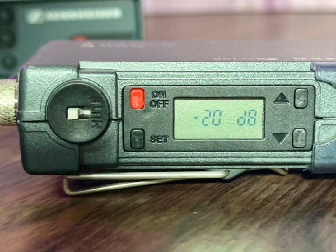 ⑤Sennheiser EW100 B帯 ワイヤレスシステム ラベリアマイク付き