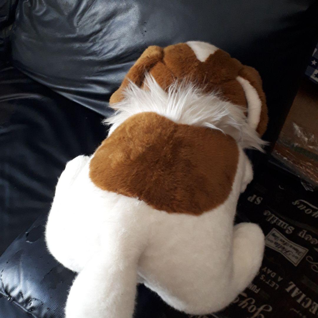 ナシノ、犬のぬいぐるみ