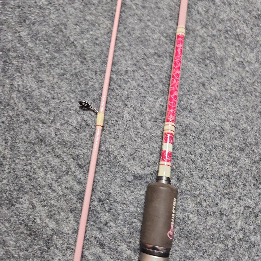 即完売！希少　エムオン　ハローキティ　ブラックバスロッド