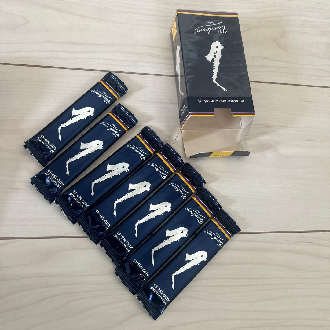 【美品】ケルントナー アルトサックス 付属品多数 ケース付き KAL62