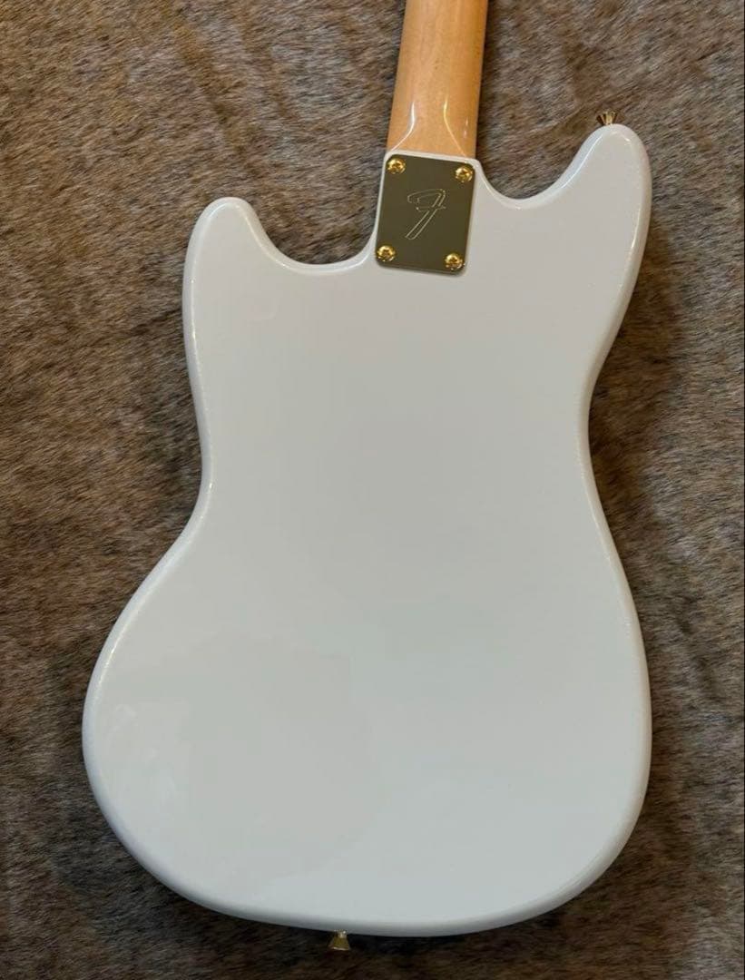 Fender 60s Mustang 2025年限定モデル ゴールドパーツ