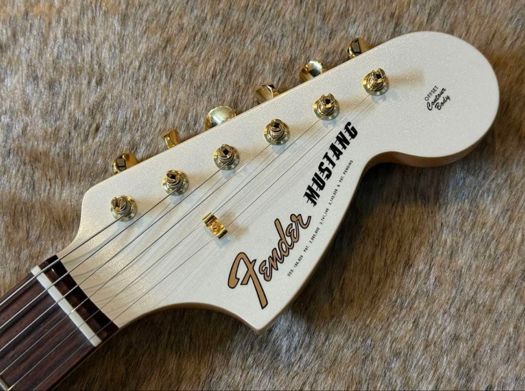Fender 60s Mustang 2025年限定モデル ゴールドパーツ