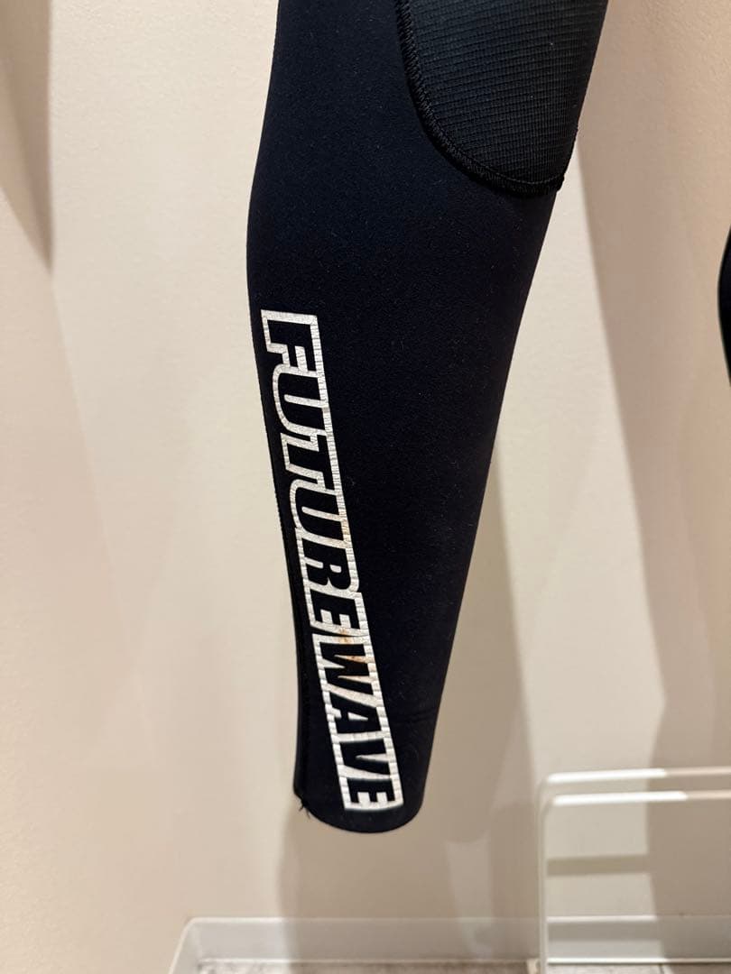 FUTURE WAVE フルスーツ ブラック/オリーブ