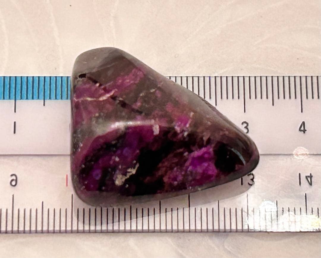 【希少】★世界三大ヒーリングストーン　天然 高品質 スギライト