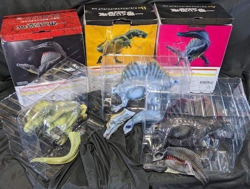 恐竜一番くじＡ賞・ラストワン賞スピノサウルス＆Ｂ賞ティラノサウルス３体セット