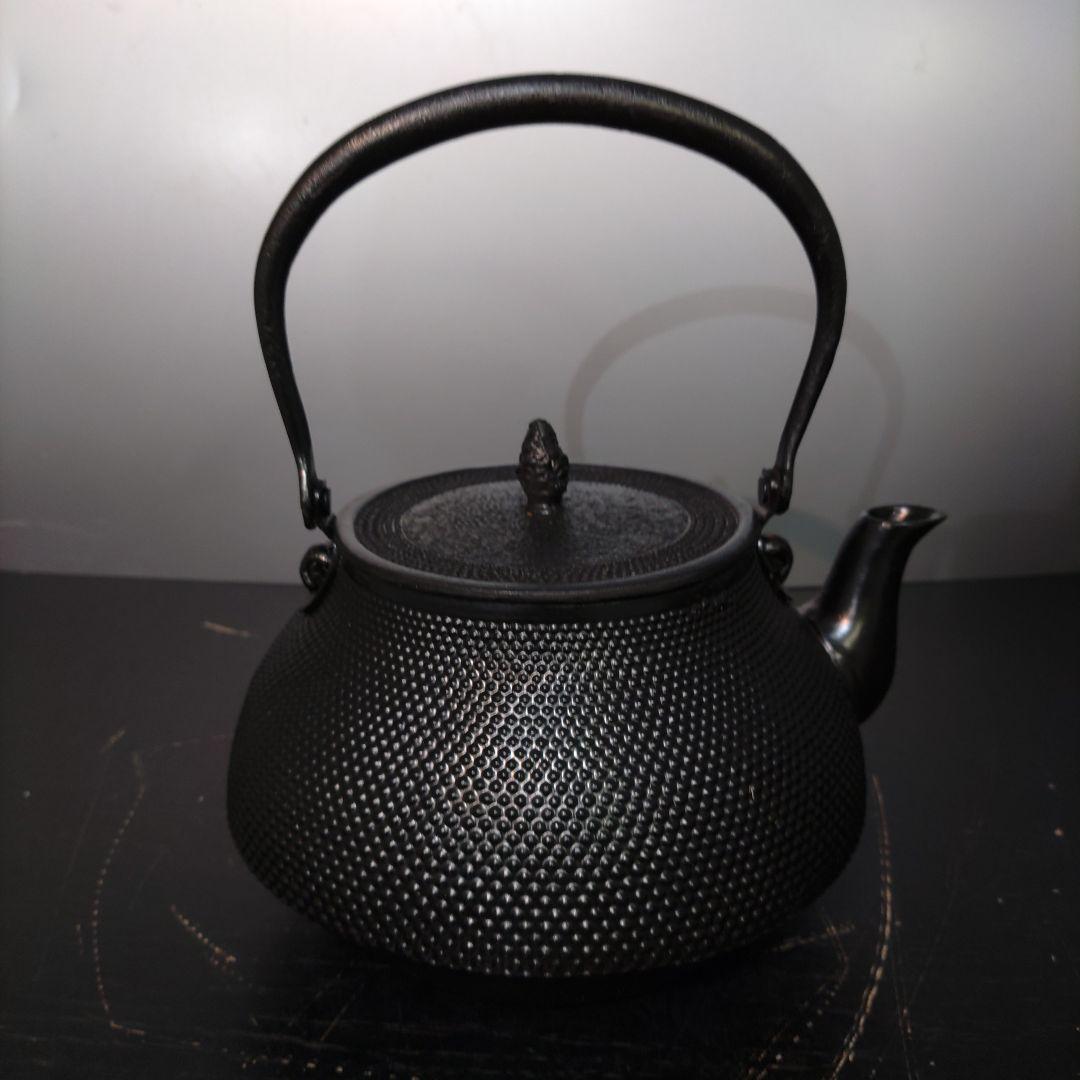 VMPD7-114-9 鉄鋳物製 鉄瓶 2.1L 網目模様 未使用品