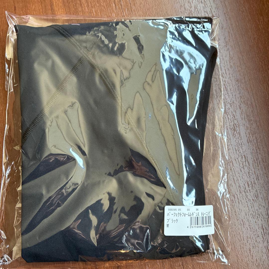 リントスル　パーフェクトフォームレギンス　靴下