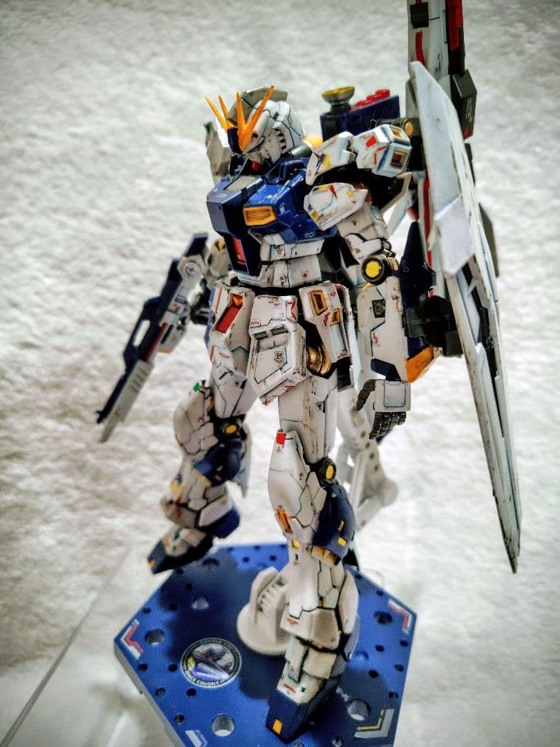 塗装済み完成品RGνガンダム　福岡