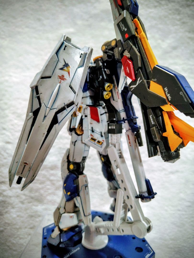 塗装済み完成品RGνガンダム　福岡