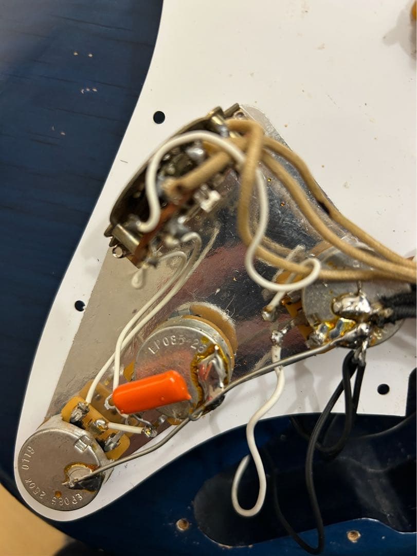 かつころ　Fender USA Highway One ストラト