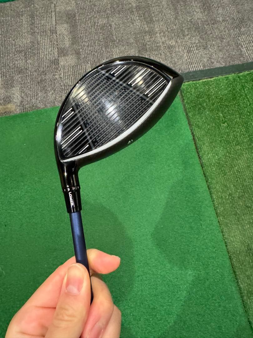 テーラーメイド　QI4D ドライバー