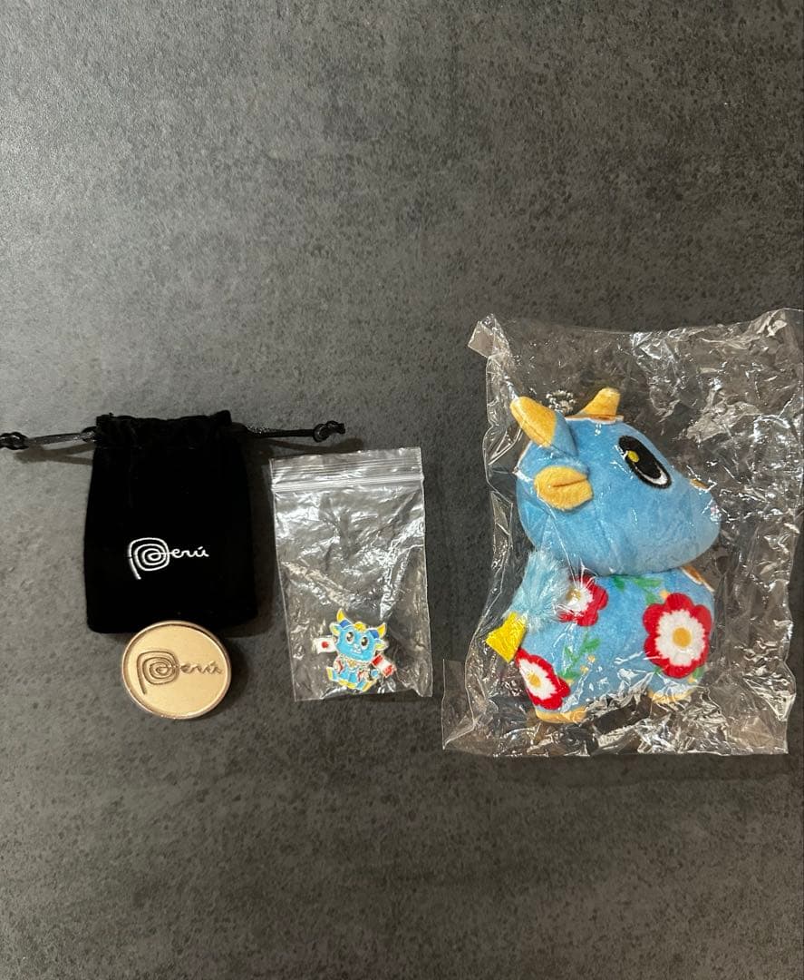 大阪　関西万博　ペルー　ピンバッチ　マグネットピン　ぬいぐるみ　3点セット