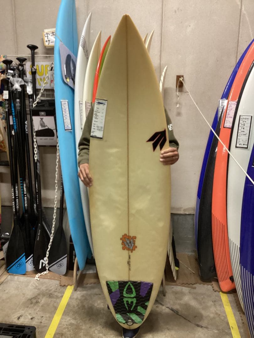 ベッソサーフボード5’11ft 180cm 中古　プロ仕様クリヤー