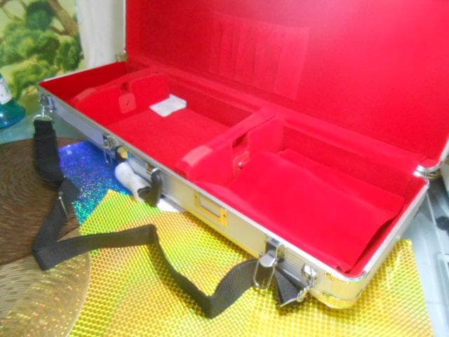 新品未使用(送料無料)11.980円三線専用N肩紐付き一丁入アルミハードケース