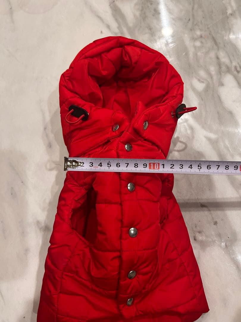 PRADA 赤 フード付きダウンジャケット　小型犬用