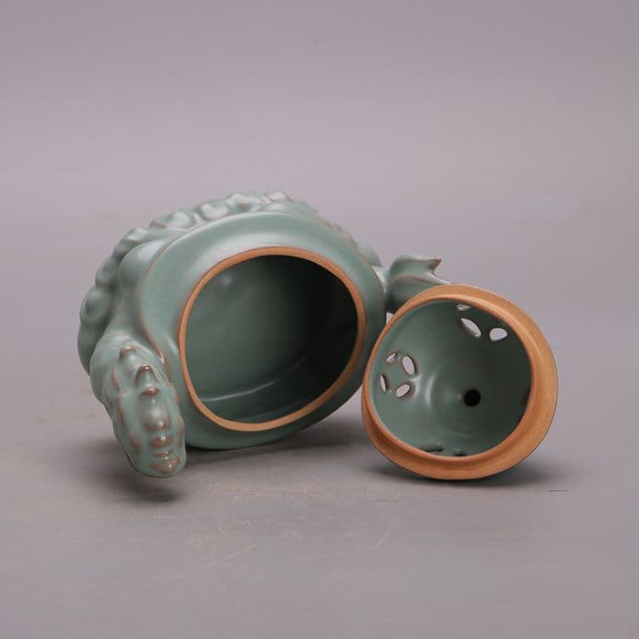 宋汝窯青釉亀紋鉄胎薫炉 工芸品 美術品 置物