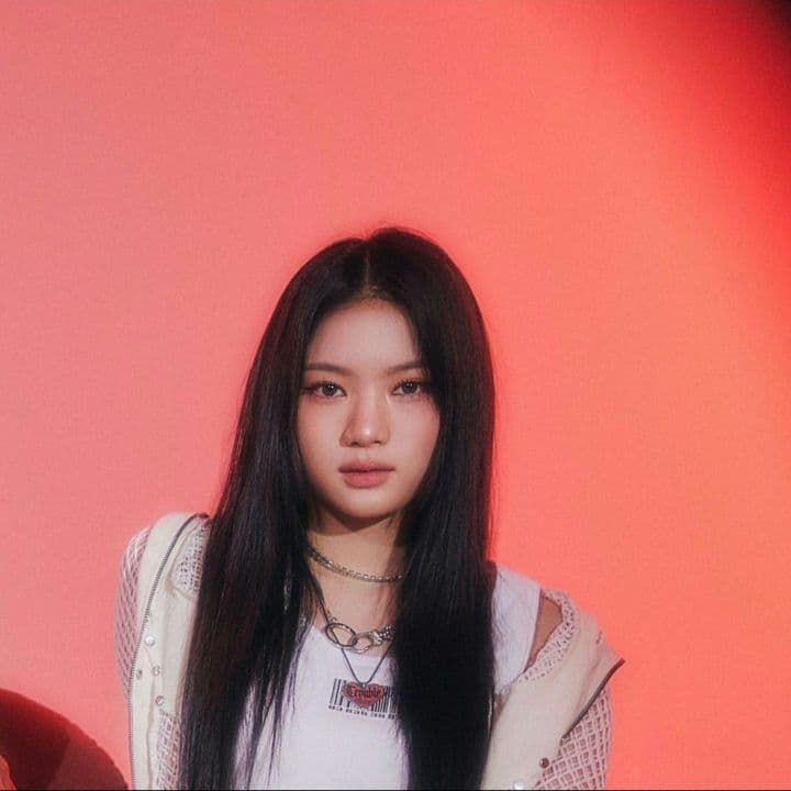 STAYC アイサ　直筆サイン入り チェキ