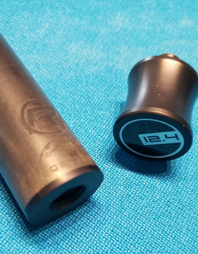 REVO レボ　12.4mm 中古美品　プレデター　Predator ラジアル