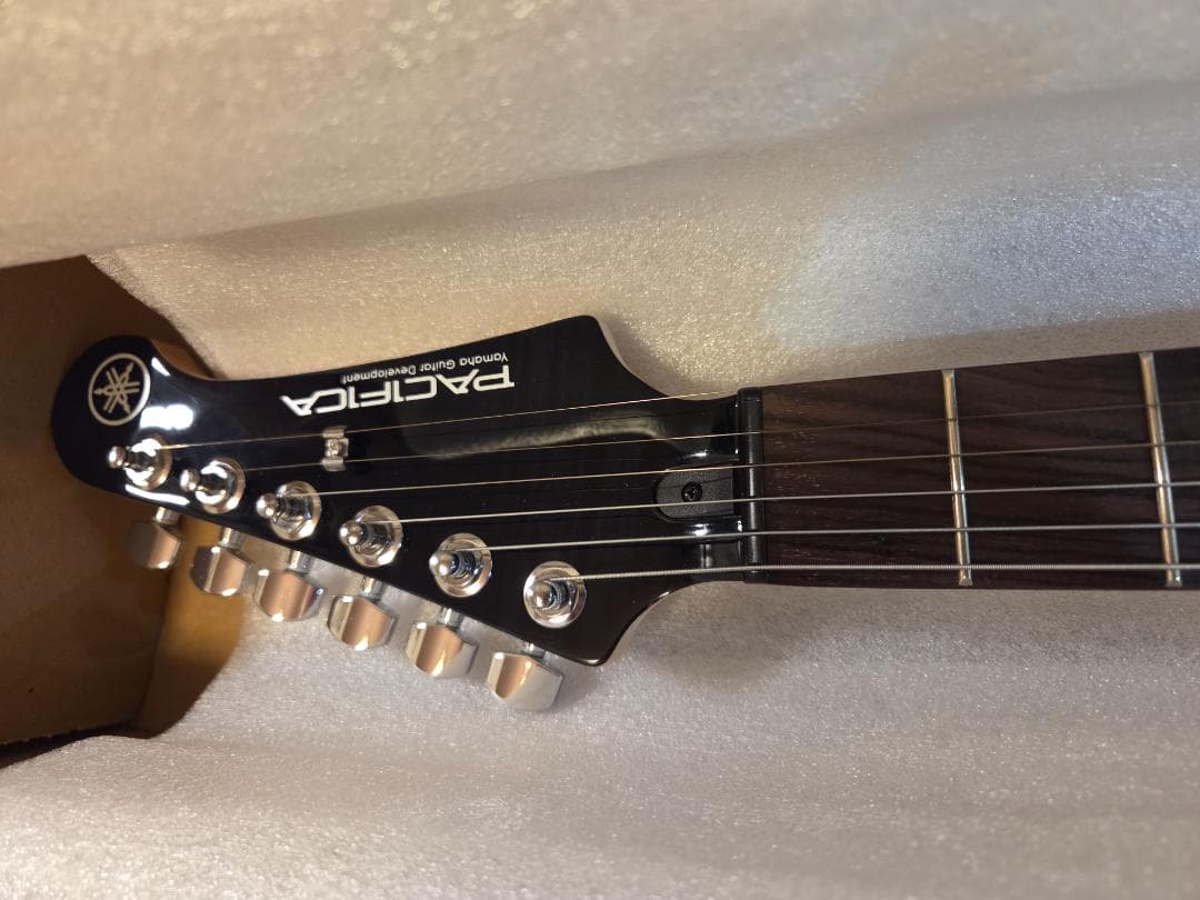 Ymmmm 　ヤマハ　パシフィカ212VFM　YAMAHA