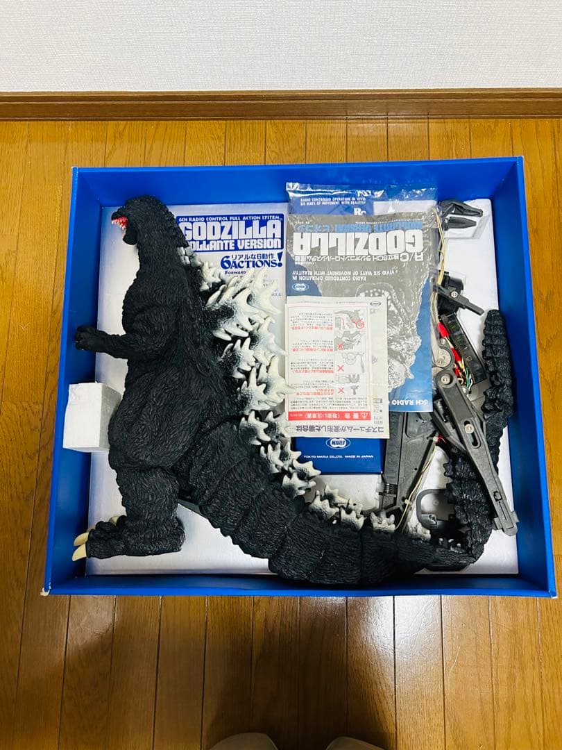 東京マルイ　ゴジラ　ビオランテバージョン