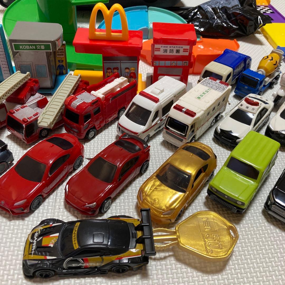 まとめ売り　ハッピーセット　トミカ　トミカコース　キャリーケース