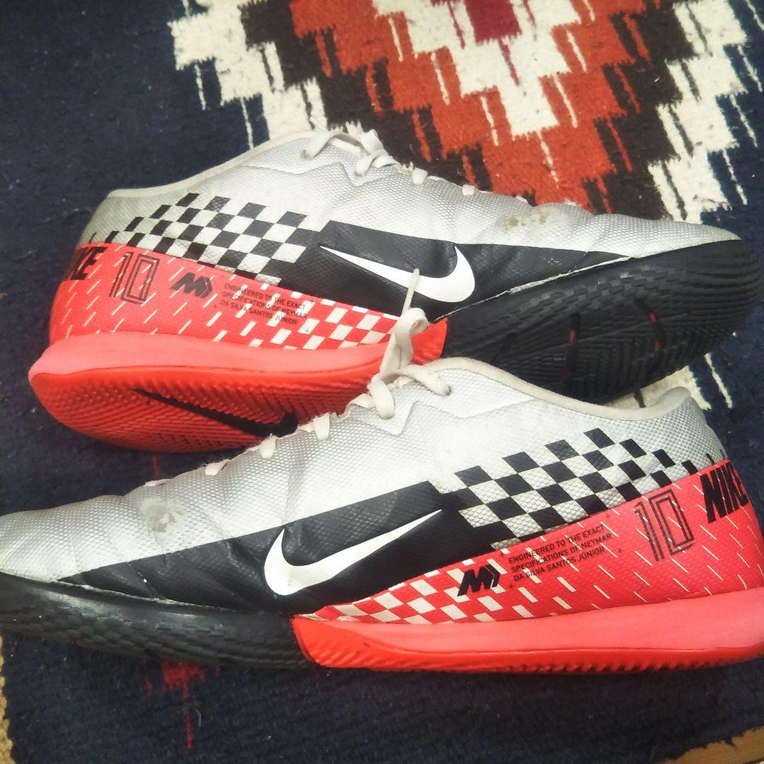 レア物　Nike Neymar フットサルシューズ