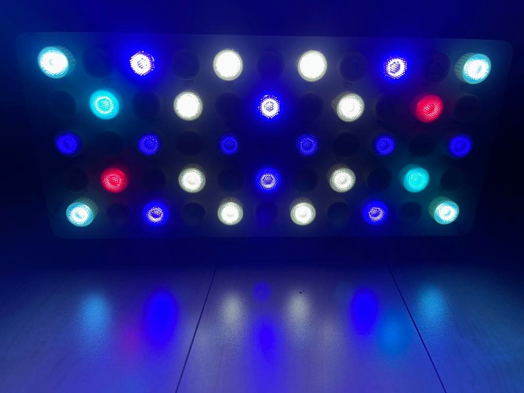 LED水草ライト 多色 3ファン