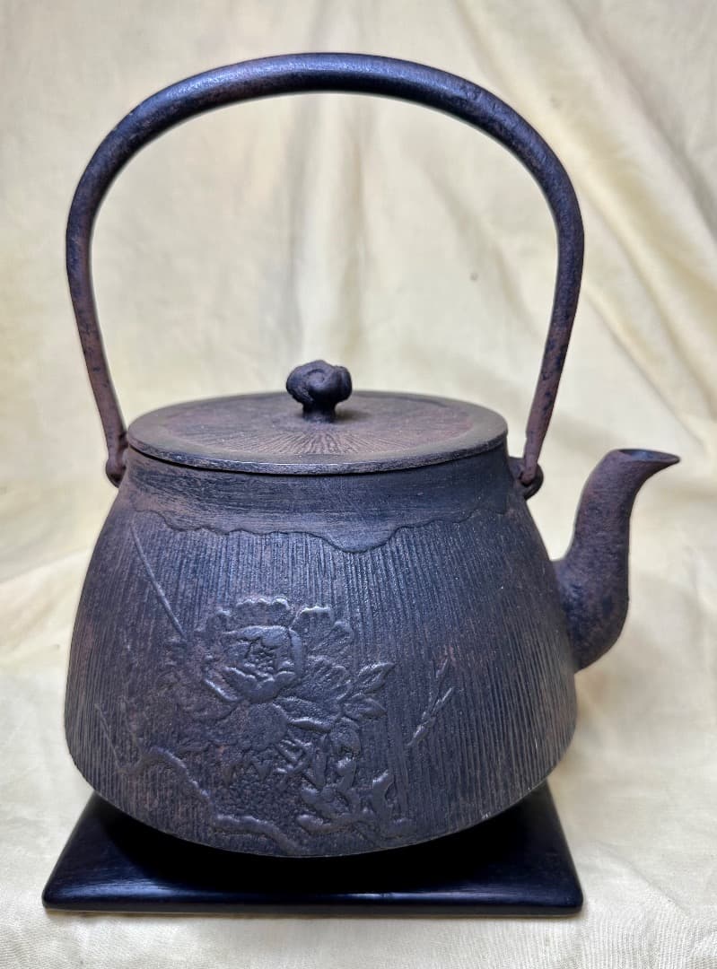 山形長文堂・鉄瓶