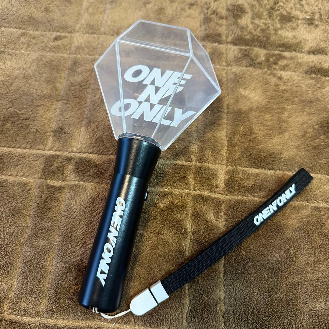 ONE N' ONLY ペンライト　ワンエン
