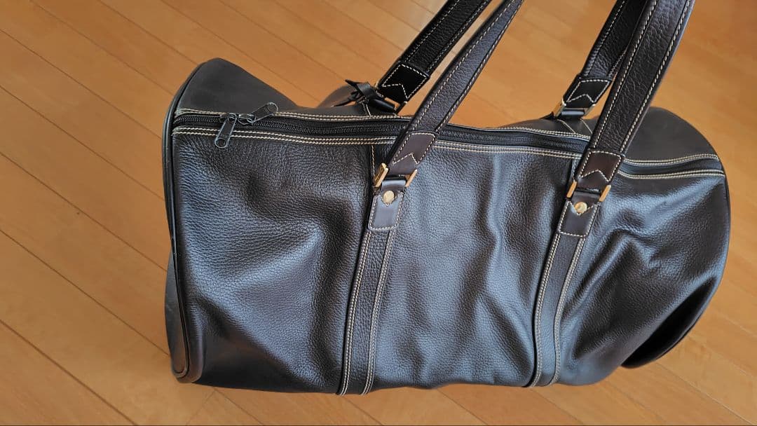 フェラガモ ボストンバッグ 黒 本革