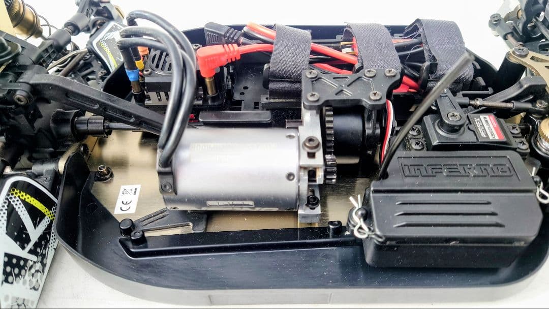 【フルセット】即走行！インファーノMP9e TKI 1/8 EP 4WD レディ