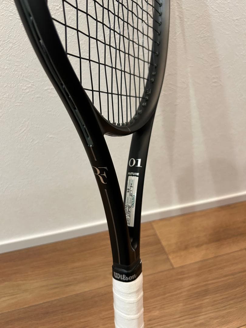 美品 Wilson RF01 FUTURE テニスラケット G2 フェデラー
