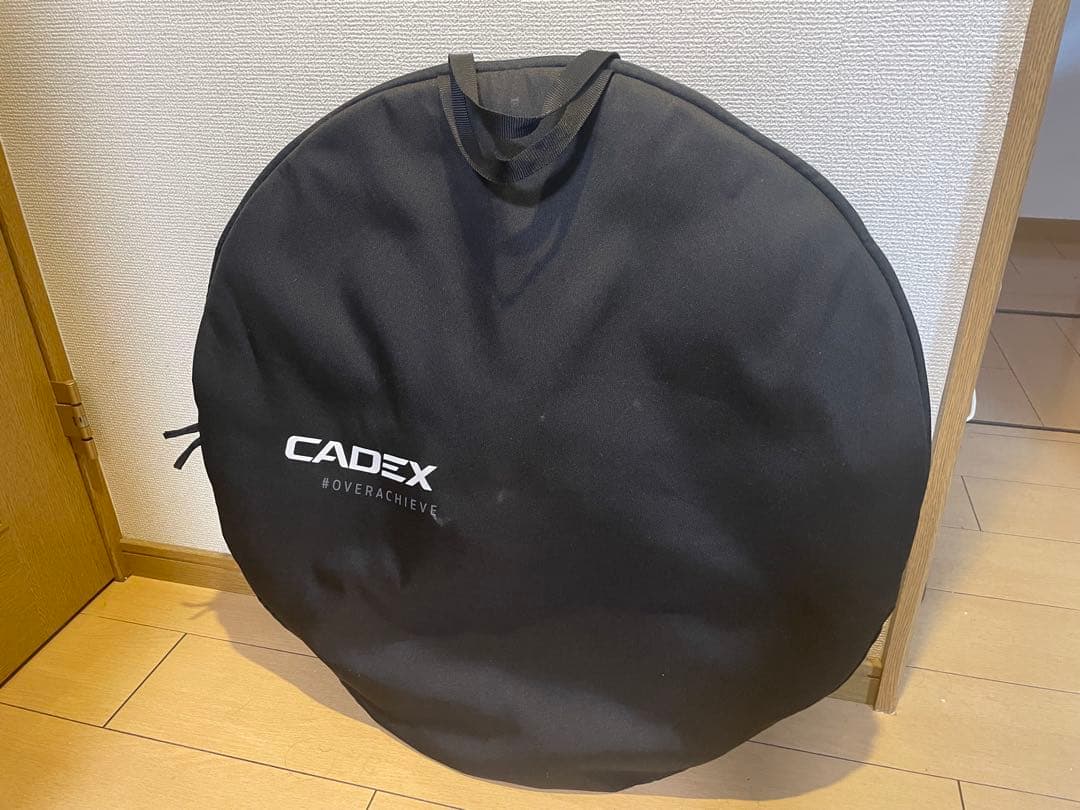 CADEX 50 Ultra Disc Tubeless フロント　タイヤ付き