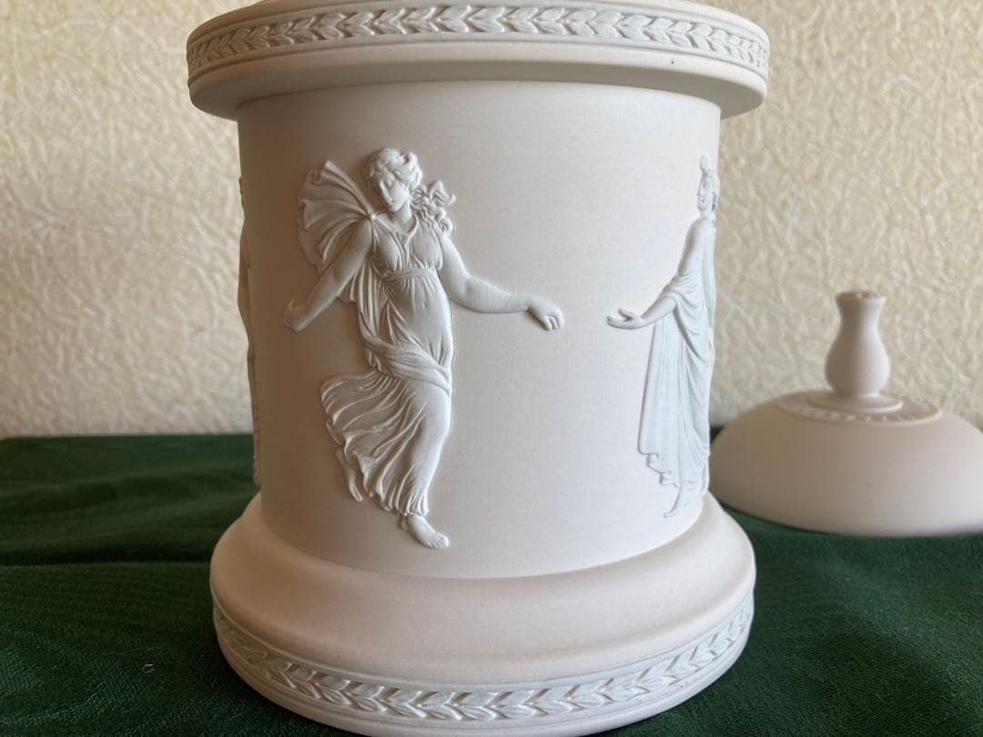 シリアル No付き 限定品　ウェッジウッド　ダンシングアワーズ　ビジューボックス