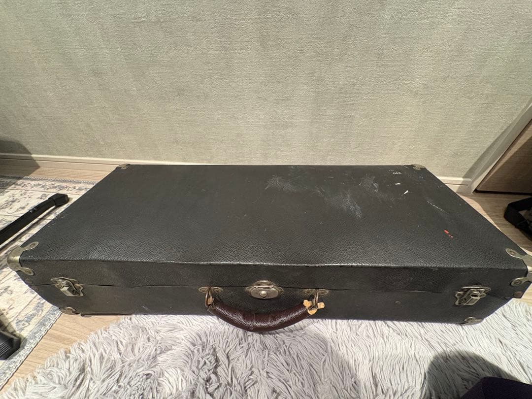 C Melodyサックス サテンシルバー仕上げ インナーゴールELKHART