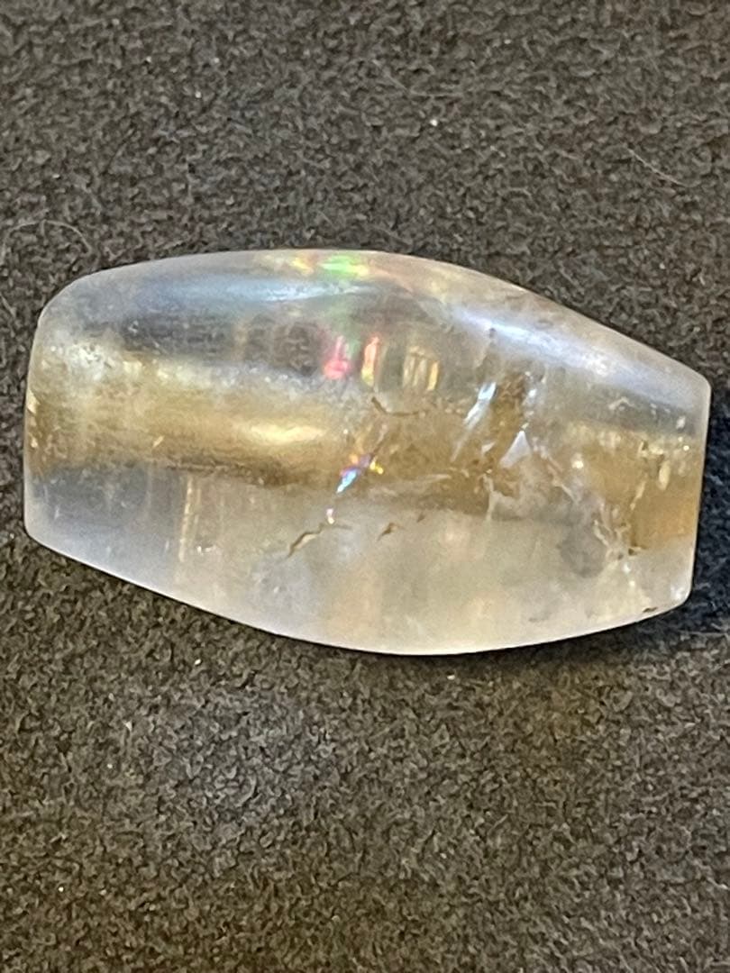 古墳時代　水晶棗玉（なつめたま）