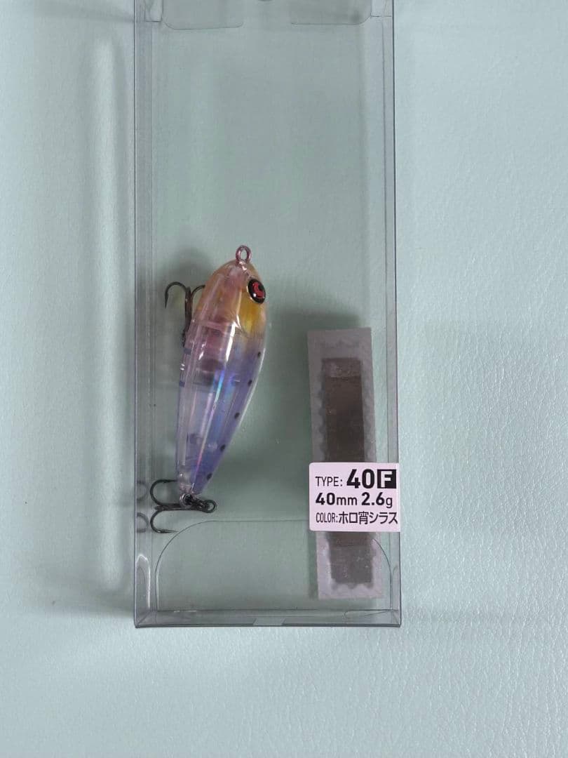 クランクベイト 40F ホロ口紅ラス 40mm 2.6g