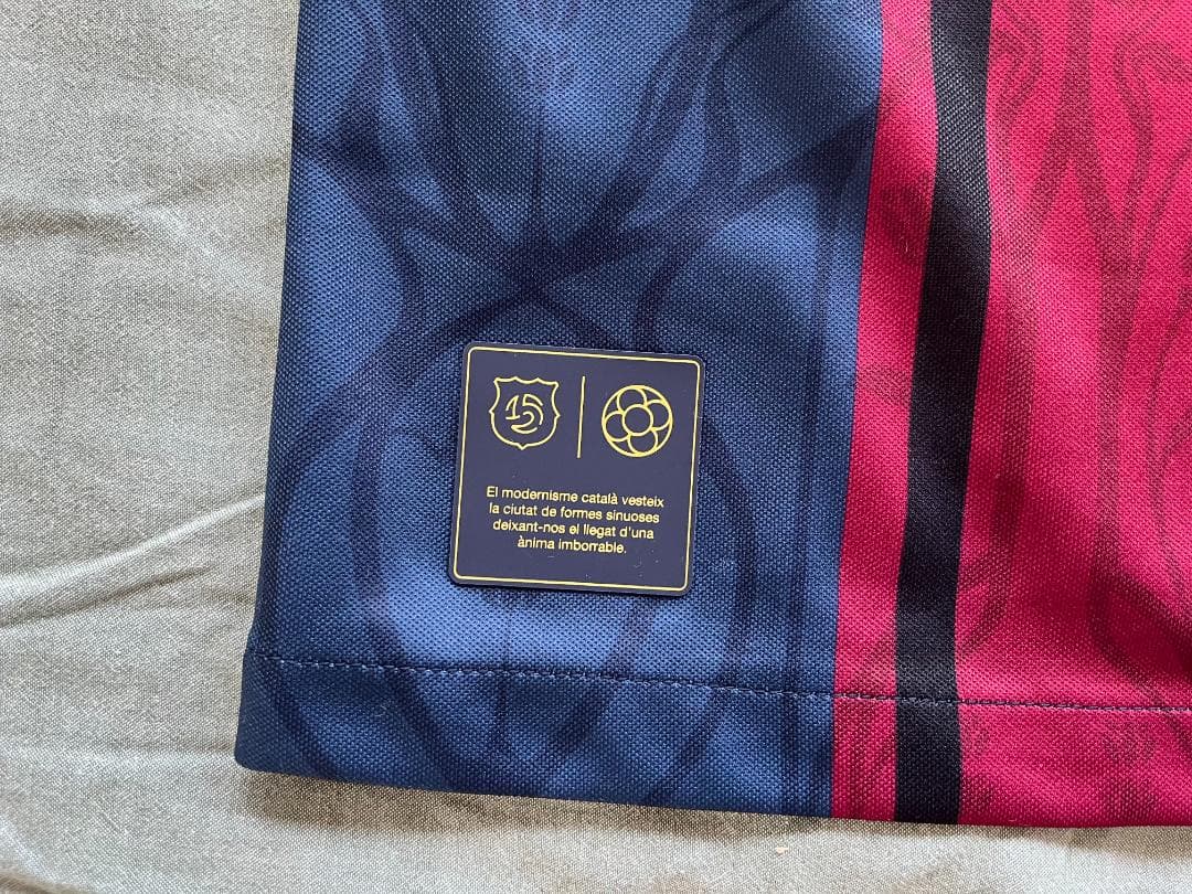 FC バルセロナ レトロシャツ - オーバーサイズ
