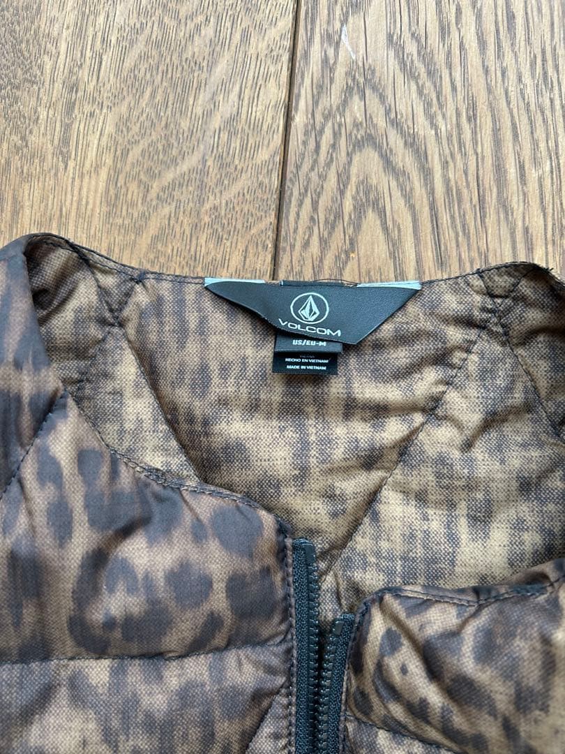 薄いピンク スノーボードジャケット