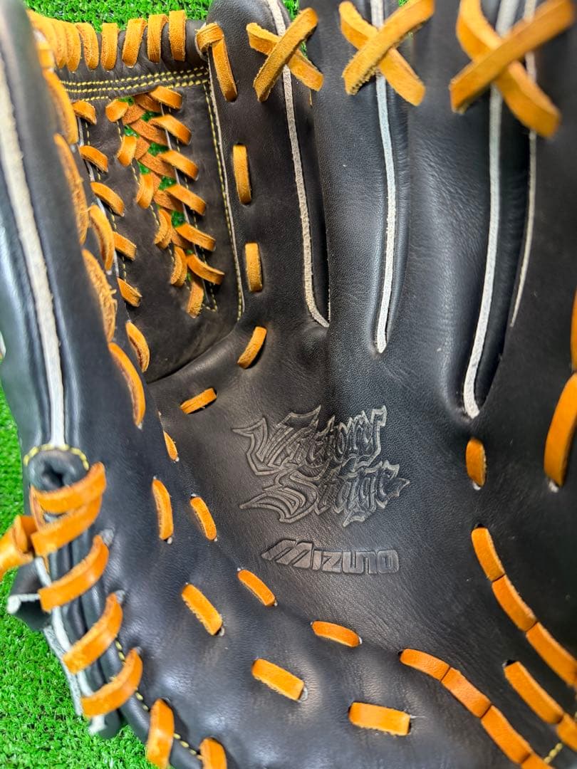 ミズノ　ビクトリーステージ　軟式　内野手