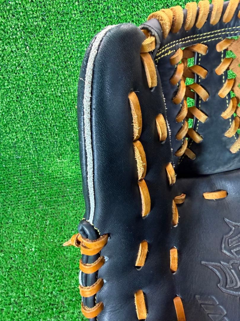 ミズノ　ビクトリーステージ　軟式　内野手