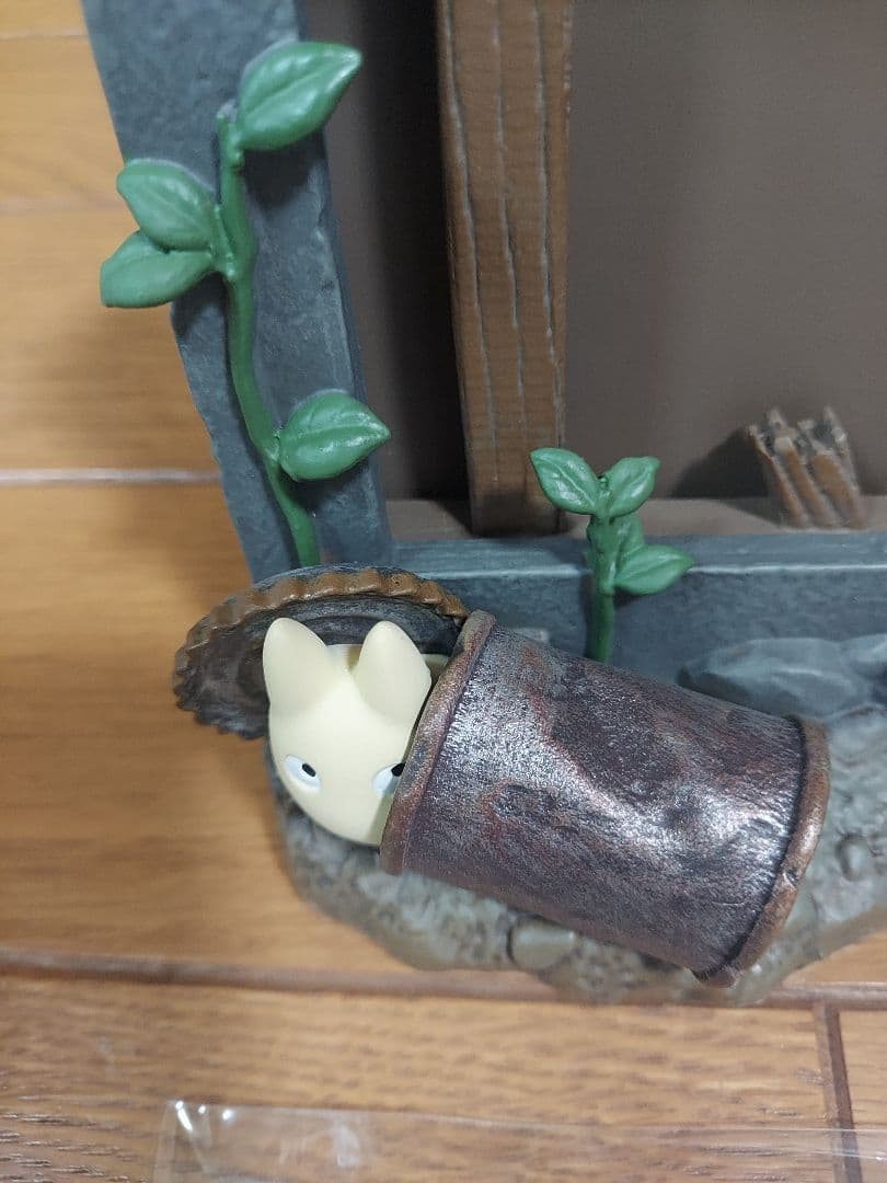 となりのトトロ　ジオラマカレンダー　草壁家の軒下2024